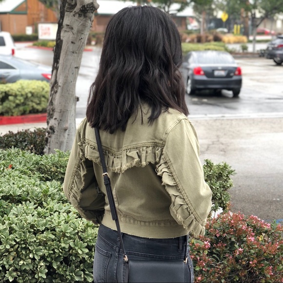 LAST 2 (M) Jade Ruffle Denim Jacket - Picture 7 of 8